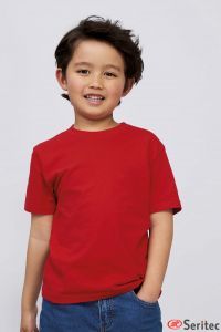 Camiseta de nio con cuello redondo personalizable